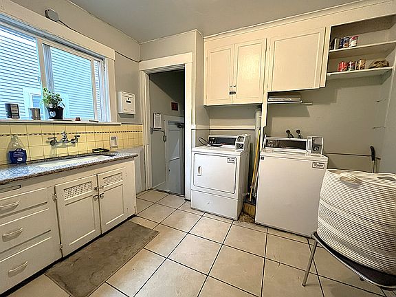 2nd image of 5011 15th Ave NE #7