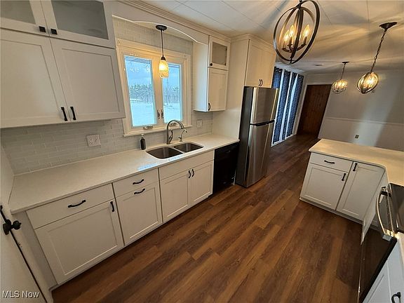 4th image of 3222 Circleview Dr NW