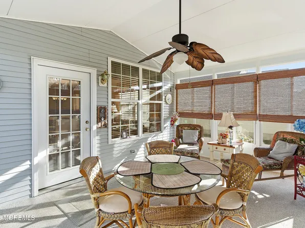 9 Harbor Place, Barnegat, NJ 08005