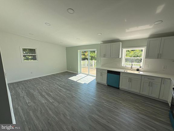 2nd image of 1614 Harman Ave