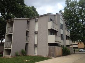 508 W Griggs