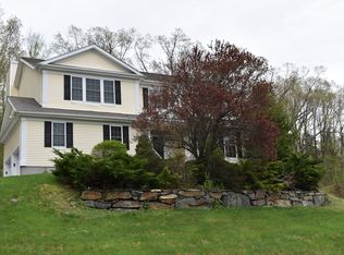 45 Boxwood Ln, New Milford, CT 06776