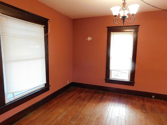 4th image of 50 Rose St