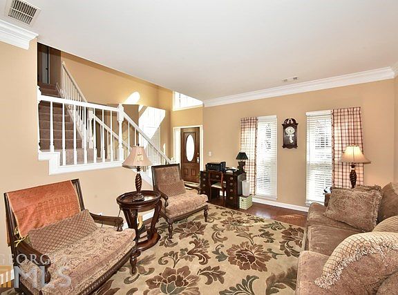5th image of 185 Channings Lake Dr