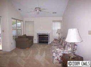 5747 Ebley Ln, Charlotte, NC