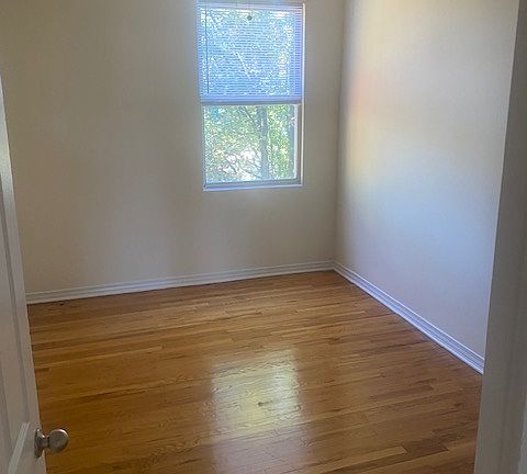4th image of 2107 N Kimball Ave #2