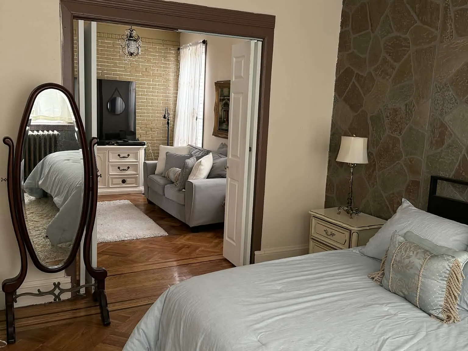 2 bed, $2,175 — Photo 4