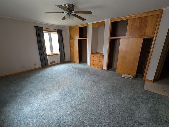 5th image of 511 W 4th St