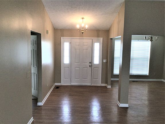 2nd image of 675 Linn Ct