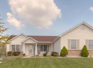 1411 Highland Park Ct, Wentzville, MO 63385