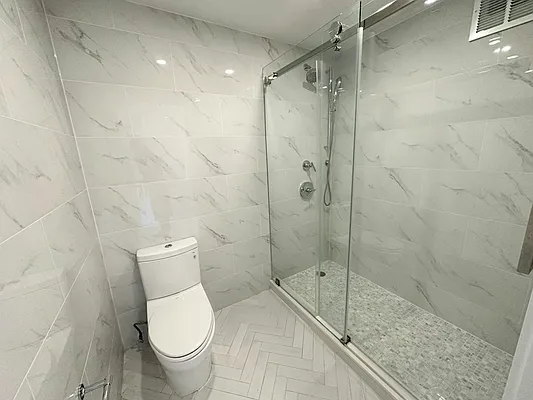 Rented by UES Management | media 6