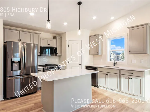 3805 Highbury Dr, Grandville, MI 49418