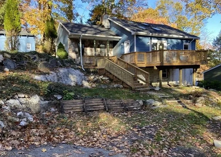 20 Paterson Rd — Photo 1