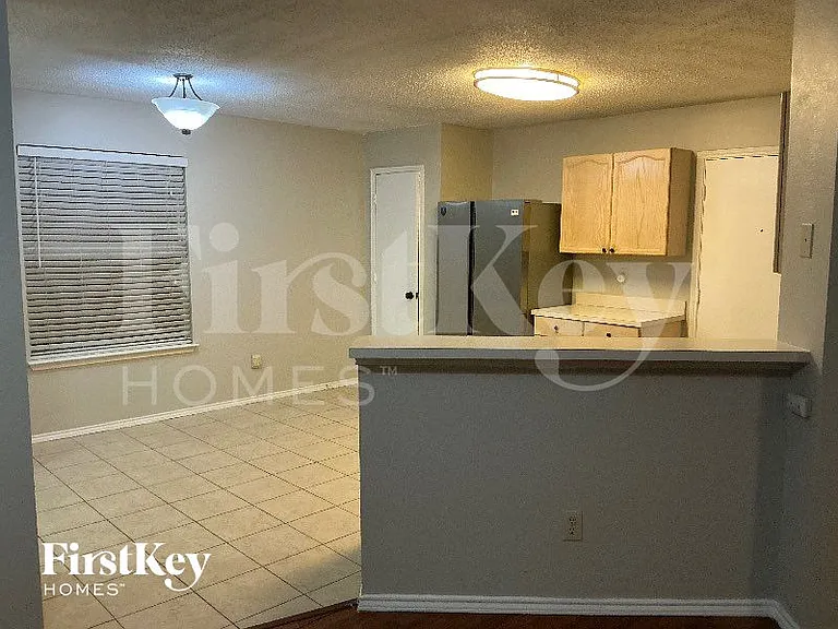 1733 Prescott Dr — Photo 5