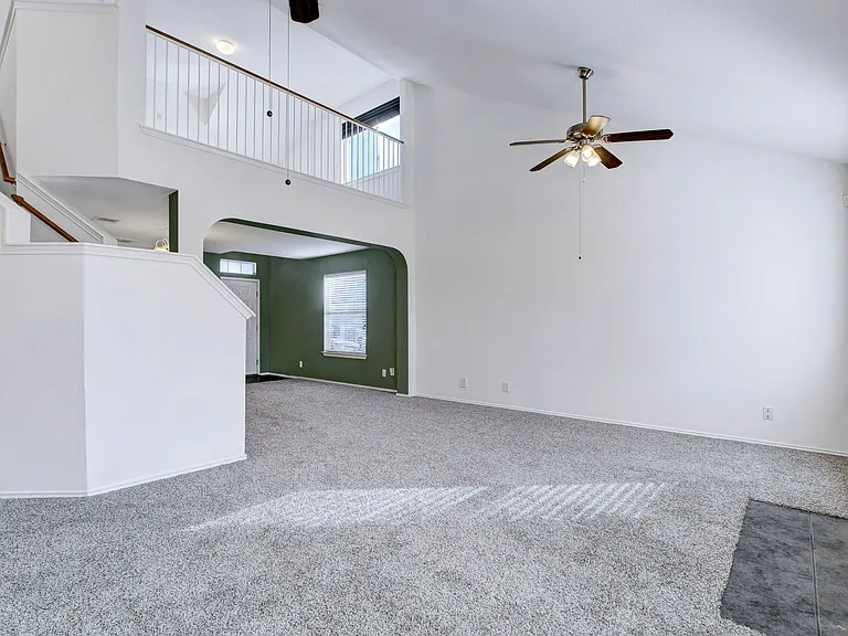 523 Granite Clf — Photo 5