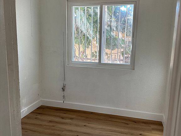 5th image of 3668 W 104th St #2