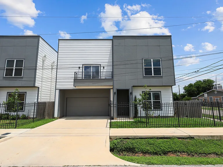 3437 Shelby Cir — Photo 1