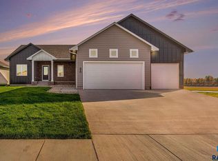 620 Quartzite Ave, Tea, SD 57064