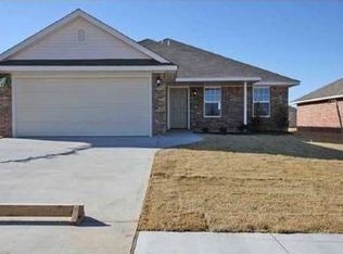 4716 Wagner Lake Dr, Yukon, OK 73099