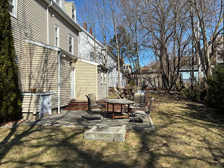 77 King St #1 — Photo 13