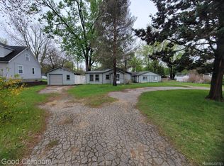 8558 Messmore Rd, Shelby Township, MI 48317