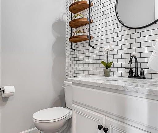 5th image of 5044 Arpent St