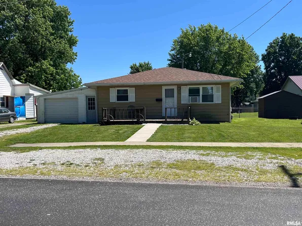520 E Jackson St, Virden, IL 62690
