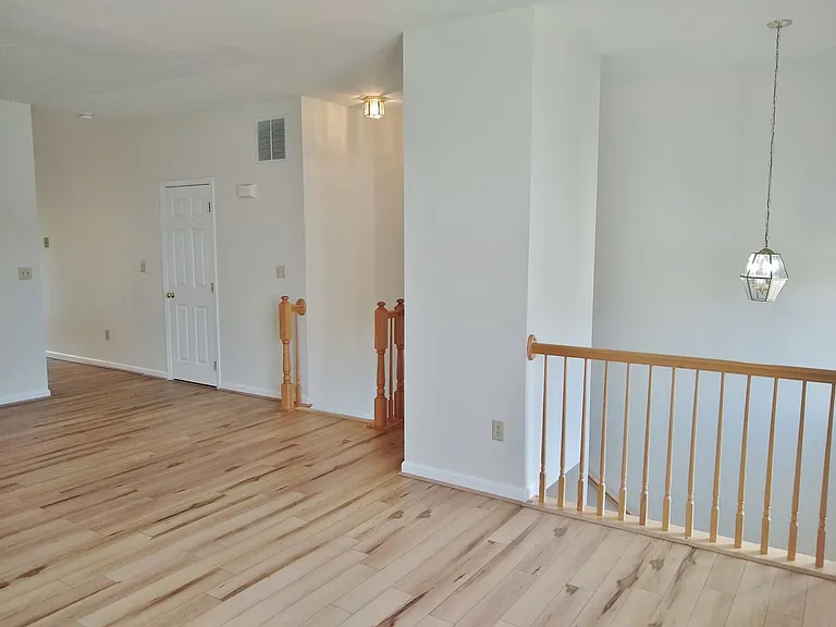 1283 Wanda Dr — Photo 5
