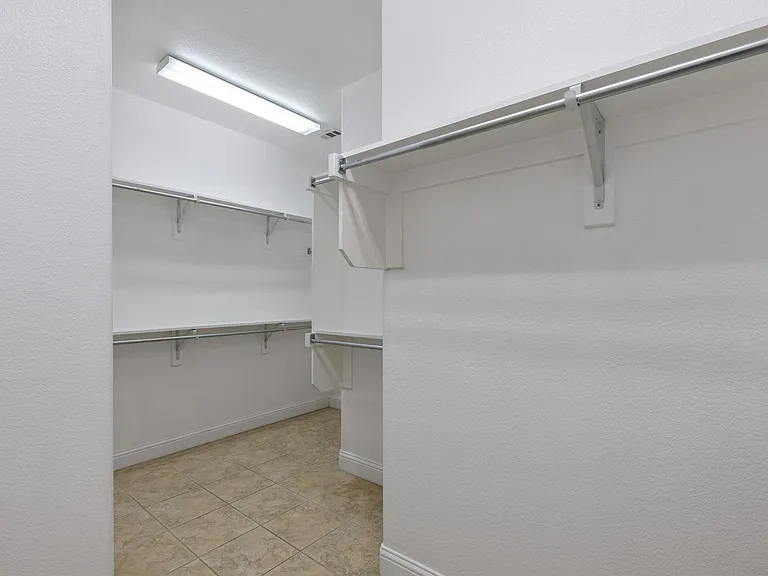 408 Vine St — Photo 10