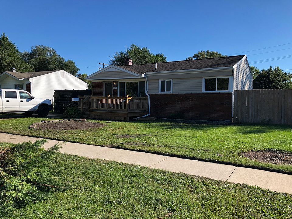 1st image of 1352 Crestwood Ave