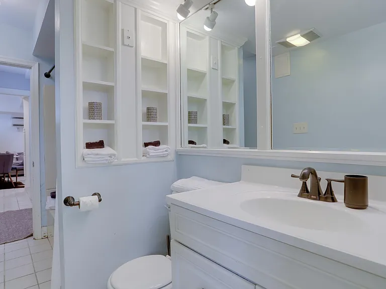 400 Seward Sq SE #B2 — Photo 20