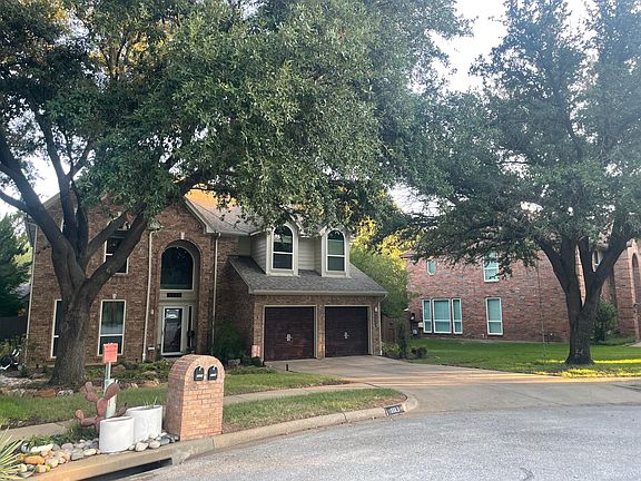 2nd image of 1113 W Winding Creek Dr