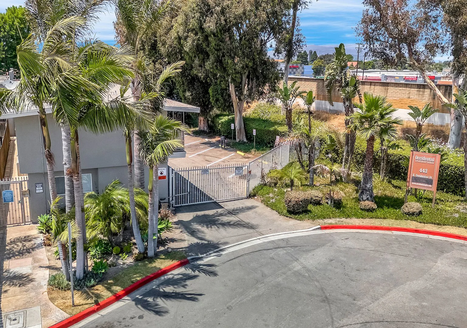 Oxnard Occidental Apartments — Photo 1