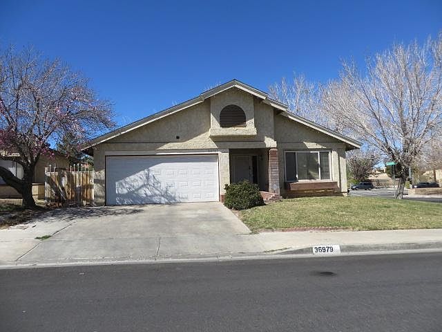 1st image of 36979 Desert Willow Dr