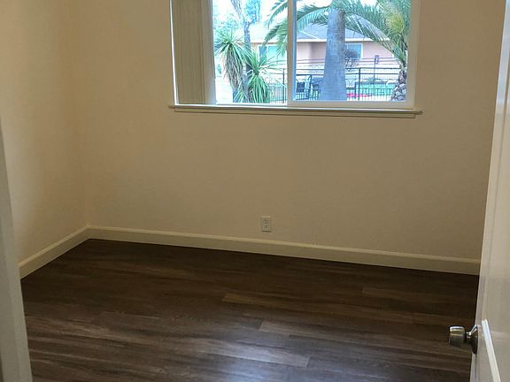 5th image of 4505 25th Ave