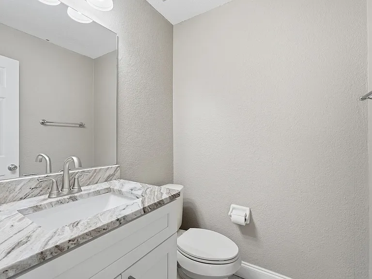 7528 Fenwick Cove Ln — Photo 14