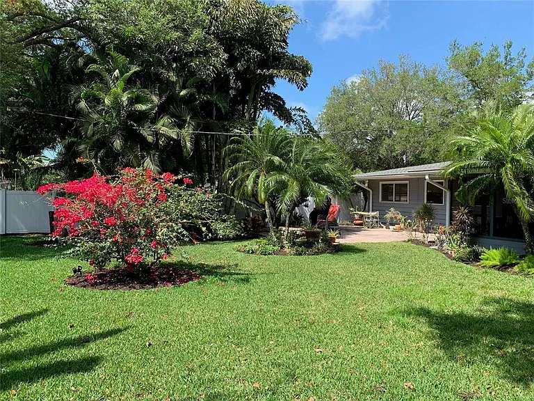2436 Waldemere St — Photo 22
