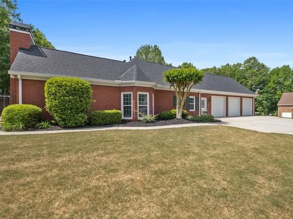 5355 Flowering Dogwood Ct, Powder Springs, GA 30127