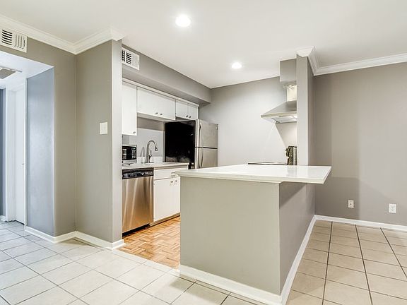 4th image of 8401 N New Braunfels Ave APT 243