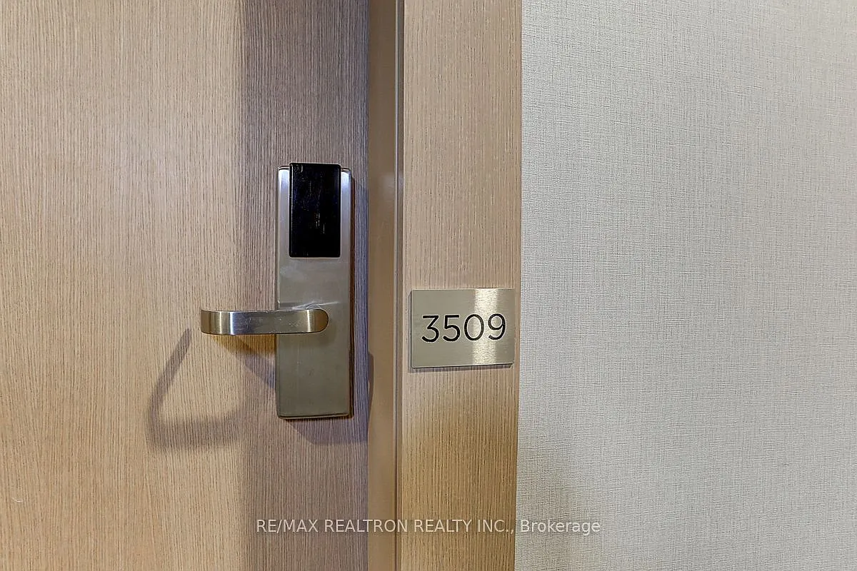 YC Condo — Photo 2