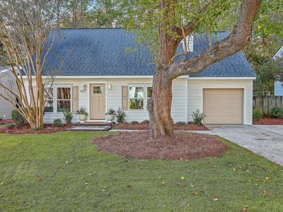 547 Castle Hall Rd, Mount Pleasant, SC, 29464