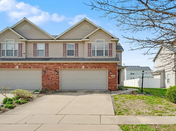 3911 Summer Sage Ct, Champaign, IL 61822