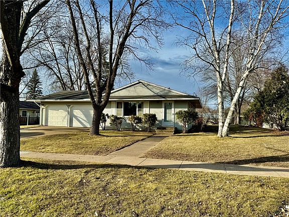 2nd image of 2444 Daniels Avenue
