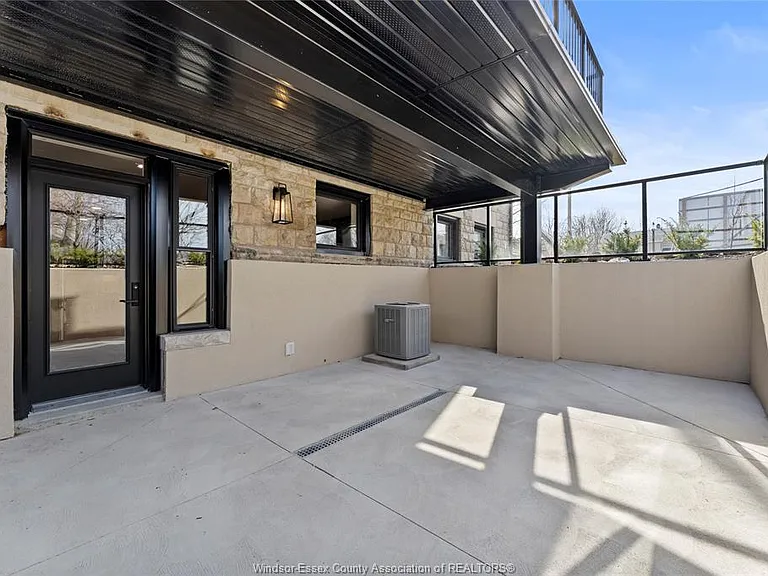247 Brock St #102 — Photo 33