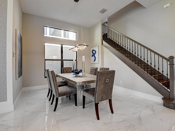 4th image of 16382 Cabernet Dr