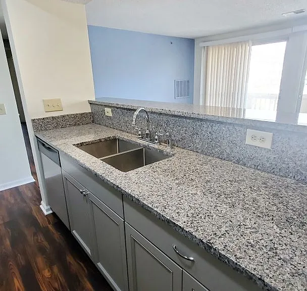 1610 Arlyn Cir #M — Photo 5