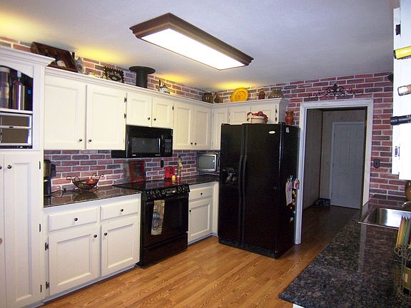 3rd image of 6706 Sun Meadow Ln
