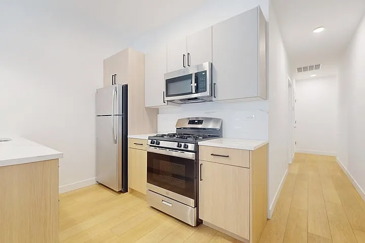 1515 E. 54th Street — Photo 3