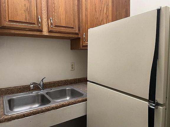 4th image of 536 North Ave #11