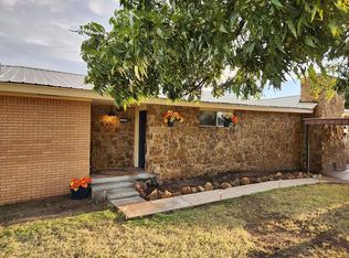 207 Spurlin Dr, Sayre, OK 73662